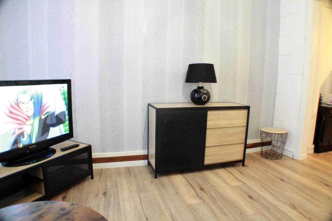 Welcome Calais Centre St Pierre Fontinettes Екстер'єр фото